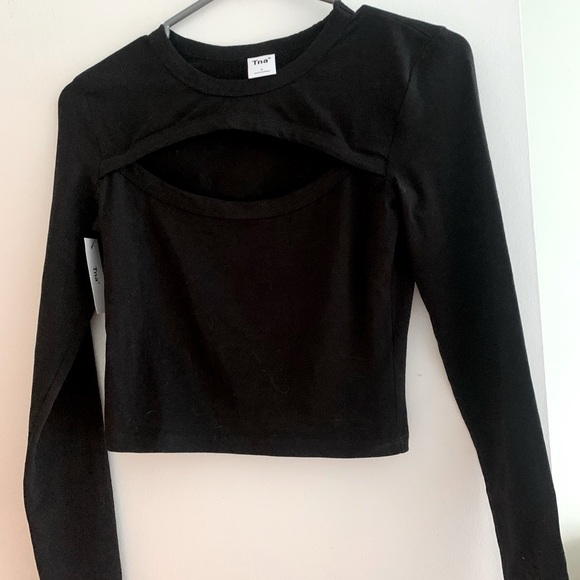 Black Aritzia long sleeve shirt - Picture 1 of 4